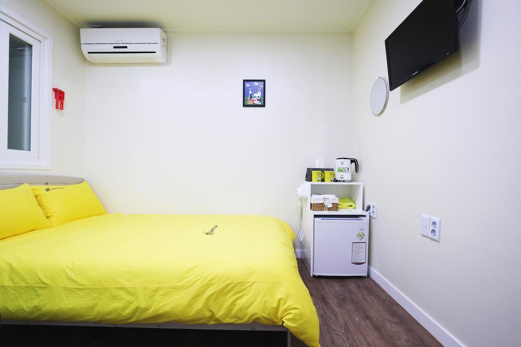 24 Guesthouse Myeongdong Avenue Seul Quarto foto